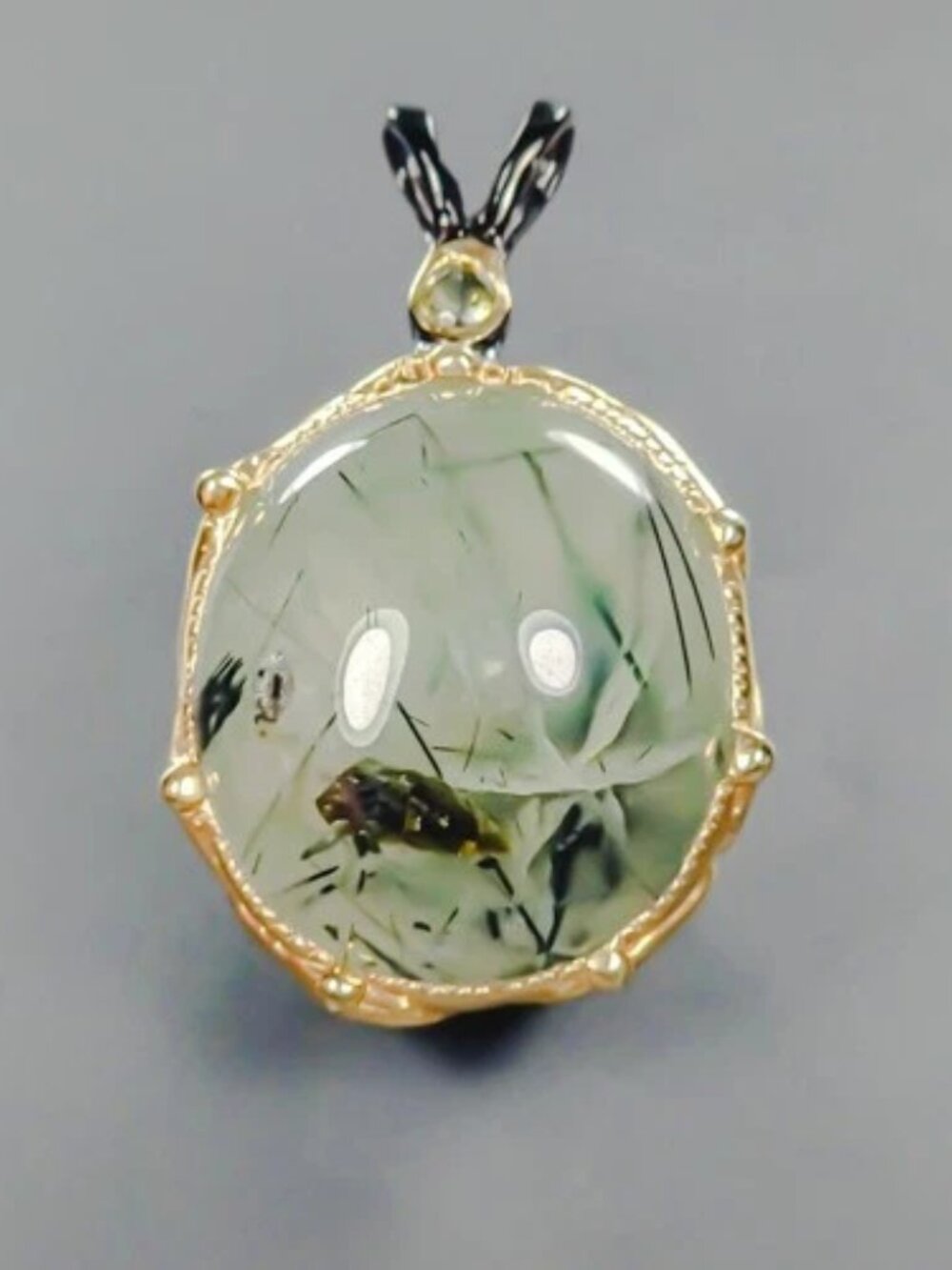 Pendant 30CT Natural Prehnite with Peridot Accent 925
